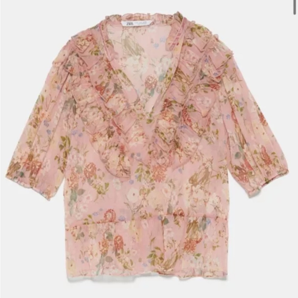 ‼️‼️FINAL SALE ‼️‼️Pink plunge v-neck blouse with 3/4 sleeves and ruffled peplum - Picture 12 of 14